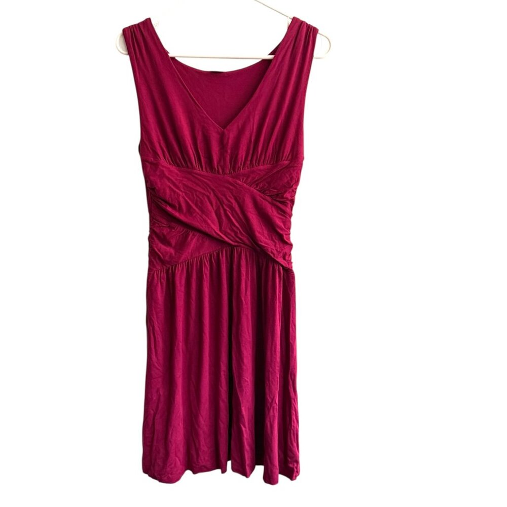 Sleveless V-Neck Red Dress - Picture 4 of 8